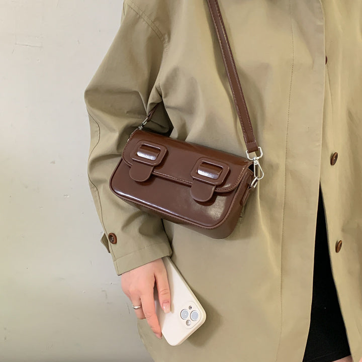 Damen Umhängetasche mit praktischem Steckverschluss Nord Taschen