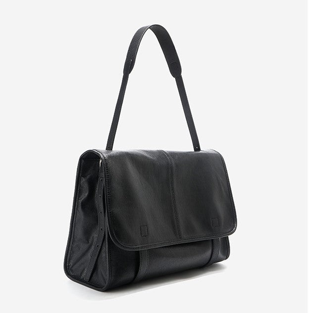 Damen Ledertasche mit Klappenverschluss und verstellbarem Schulterriemen Nord Taschen
