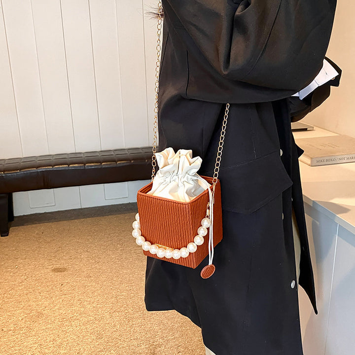 Damen Mini-Handtasche mit abnehmbarer Perlenkette Nord Taschen