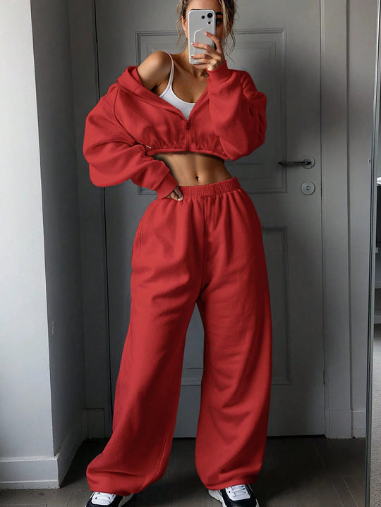 Damen athletisches Cropped-Zip-Hoodie und weite High-Waist Lounge-Jogginghose Nord Taschen