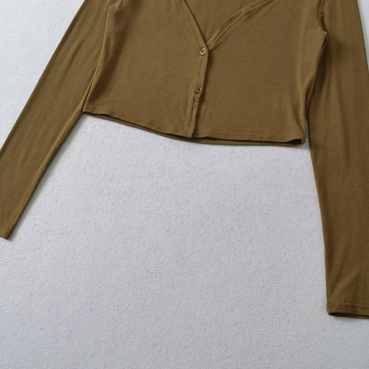 Damen Kurzer Feinstrick-Cardigan mit tiefem V-Ausschnitt und knöpfbarer Front Nord Taschen