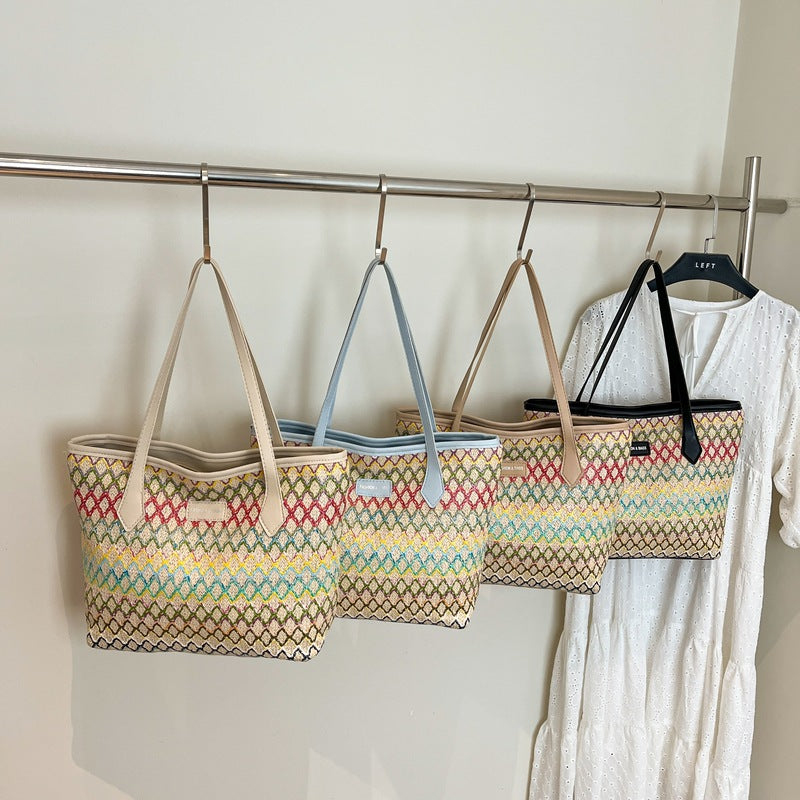 Damen stilvolle Einkaufstasche aus beschichtetem Material mit buntem Muster Nord Taschen