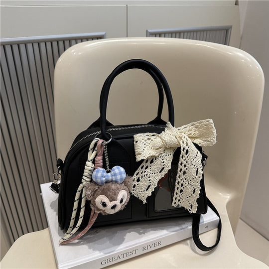 Damen Mini-Handtasche mit verspieltem Tiermotiv und charmantem Anhänger Nord Taschen