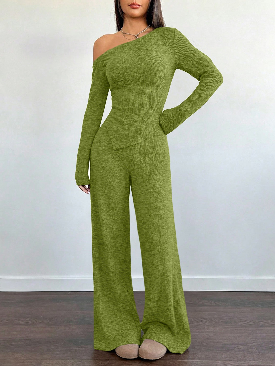 Damen Asymmetrisches Strick-Lounge-Set mit One-Shoulder-Oberteil und weitem Bein Nord Taschen