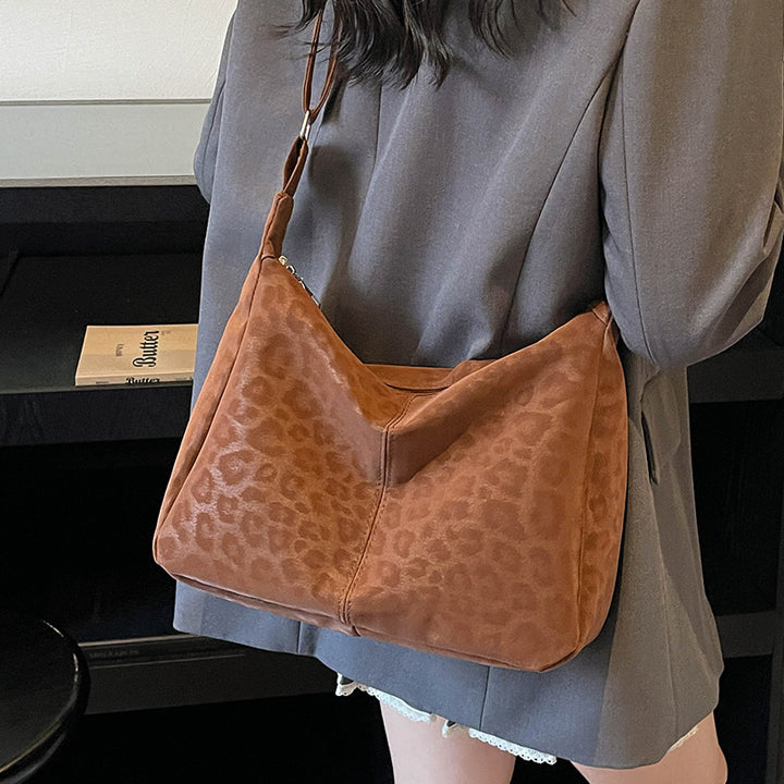 Damen Hobo-Tasche mit elegantem Leopardenmuster und praktischen Fächern Nord Taschen