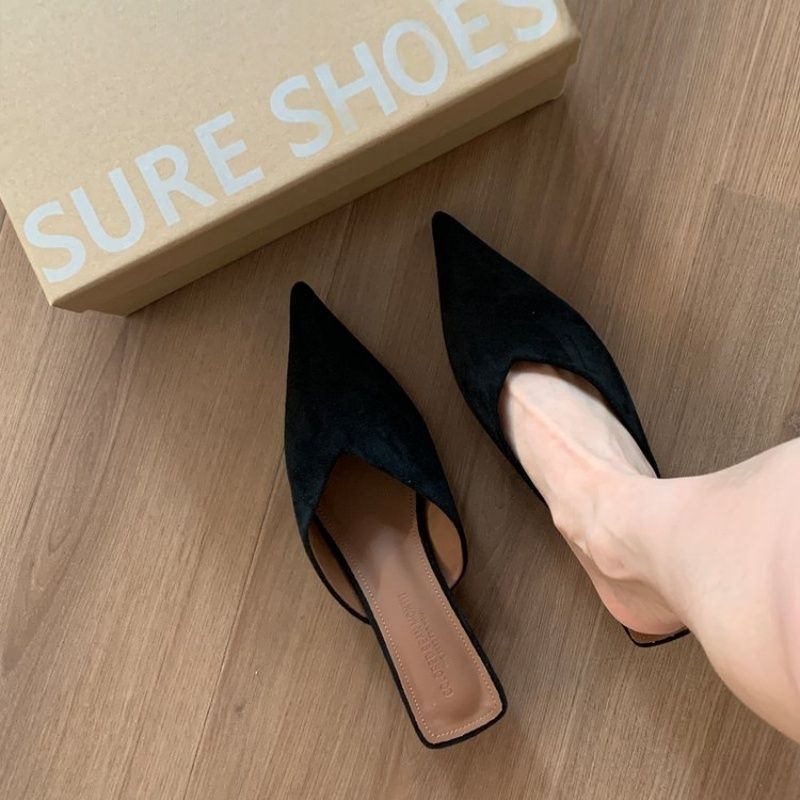 Damen spitze Mules mit elegantem Schnitt