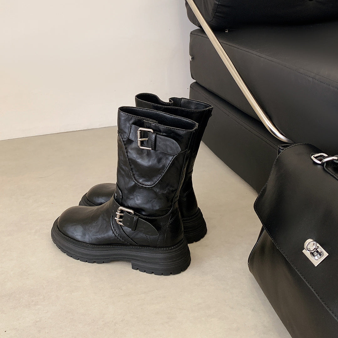 Damen Halbhohe Bikerstiefel aus Glattlederoptik mit verstellbaren Metallschnallen und profiliertem Lug‑Plateau Nord Taschen