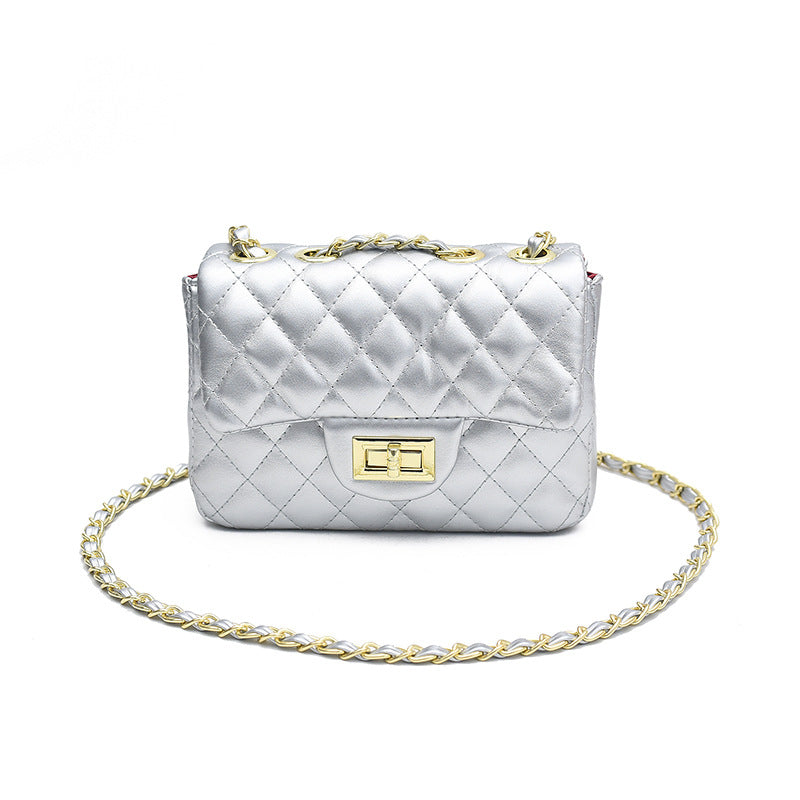 Damen Mini-Schultertasche im eleganten Steppmuster mit goldenen Akzenten Nord Taschen