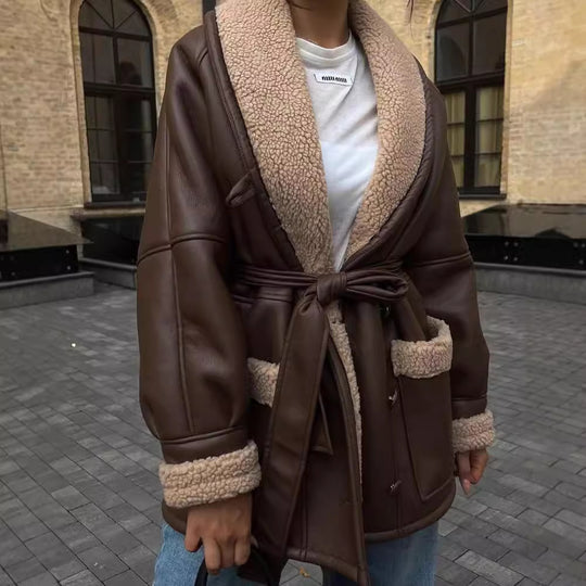 Damen Kurzer Teddy-Mantel mit Bindegürtel und Schalkragen Nord Taschen