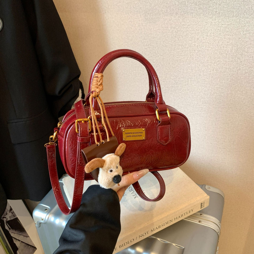 Damen hochwertige Handtasche mit liebevollem Tieranhänger Nord Taschen