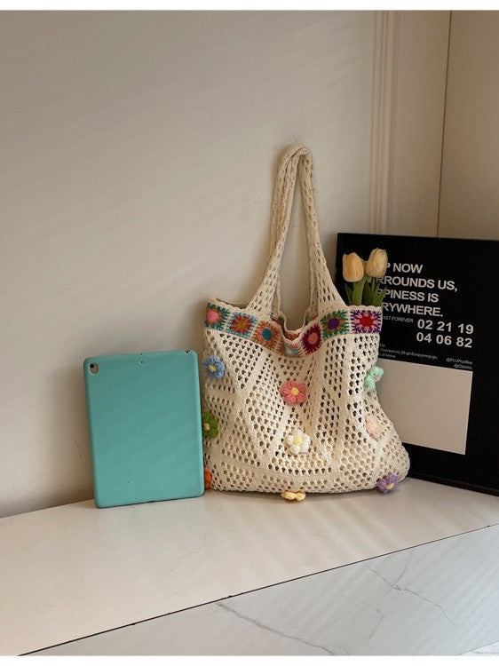 Damen gehäkelte Strandtasche mit bunten Blumenapplikationen Nord Taschen