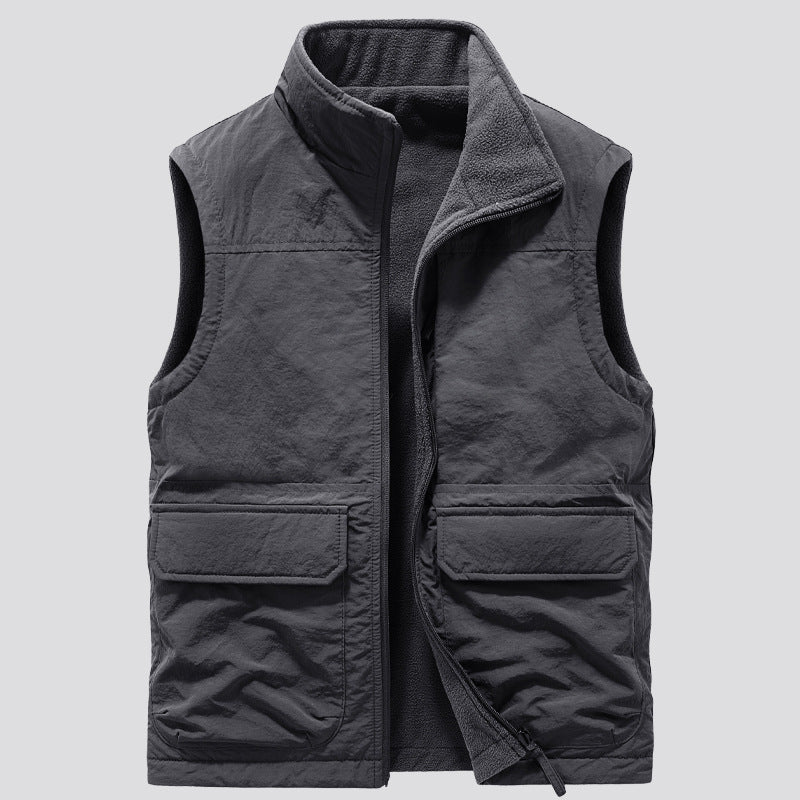 Herren Outdoor-Utilityweste mit Fleece-Innenlage, hohem Stehkragen und Frontklappentaschen Nord Taschen