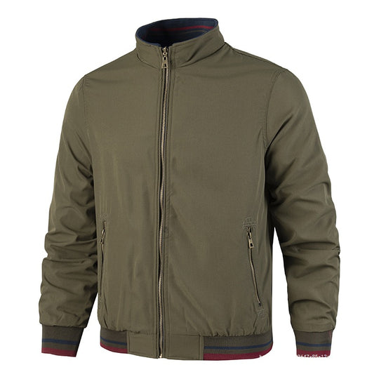 Herren Leichte Bomberjacke im Vintage‑Look mit Stehkragen, Reißverschlusstaschen und gestreiften Rippbündchen Nord Taschen