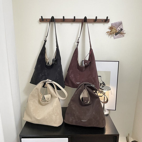 Damen trendige Hobo-Tasche mit eleganten Akzenten Nord Taschen
