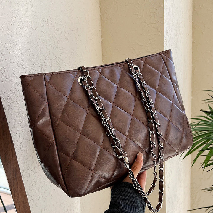 Damen Schultertasche aus hochwertigem Kunstleder mit angesagtem Steppmuster Nord Taschen