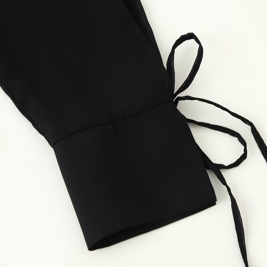 Damen Chiffon-Bluse mit Paillettenbesatz, tiefem V‑Ausschnitt und dekorativen Bindebändern Nord Taschen