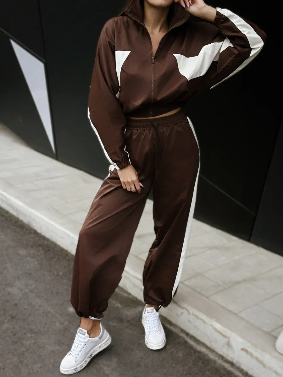 Damen Sportliches Set mit lässiger Jacke und breiten Hosen Nord Taschen