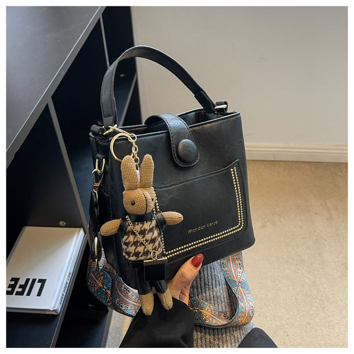 Damen Handtasche im modernen Minimalismus-Stil mit praktischer Außentasche | Nord Taschen