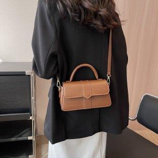 Damen Umhängetasche mit strukturiertem Design und abnehmbarem Schulterriemen Nord Taschen