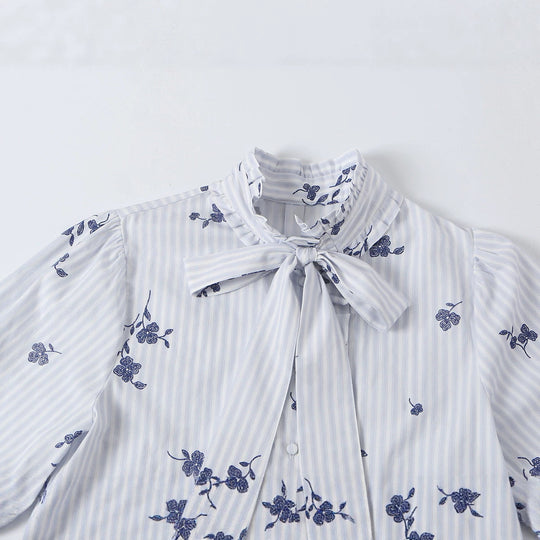 Damen Schlupfbluse mit Schleifenkragen, Rüschenpasse und floraler Stickerei Nord Taschen