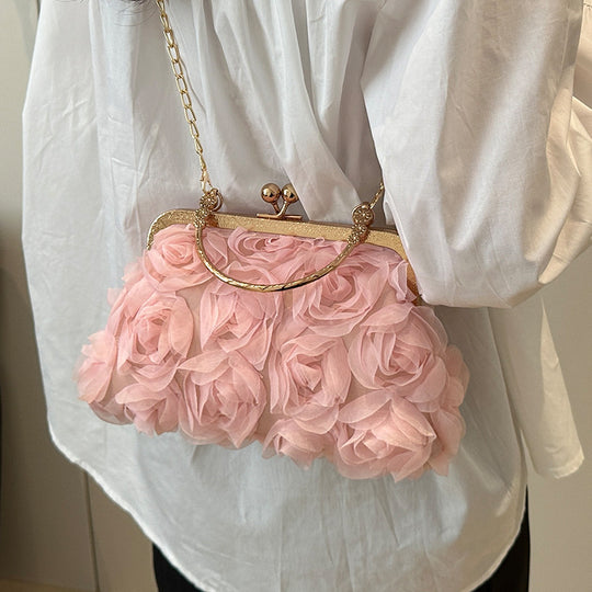 Damen Clutch mit floralen Applikationen und elegantem Kettenverschluss Nord Taschen