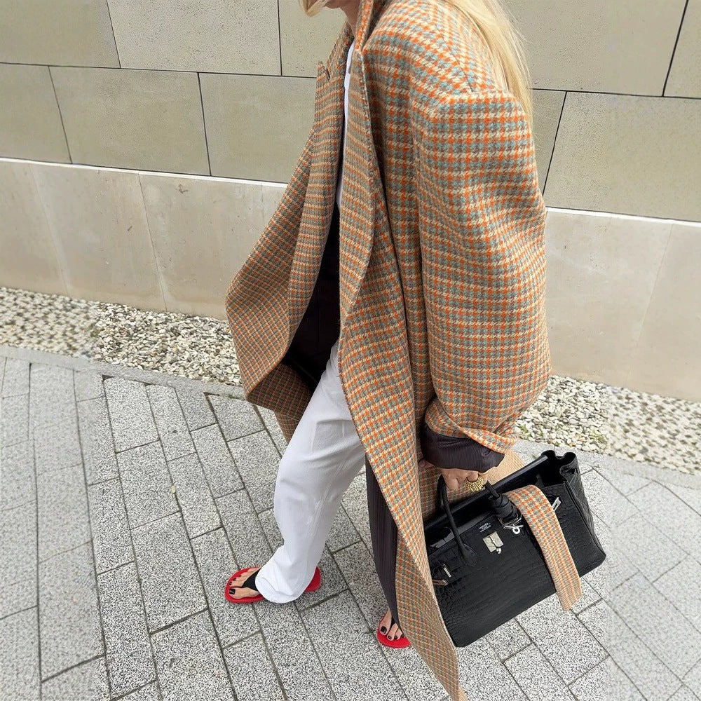 Damen Oversized Woll-Karo Mantel mit Taillengürtel und betonter Schulterpartie Nord Taschen