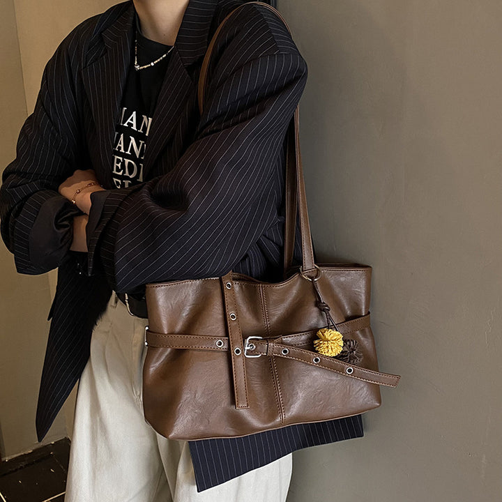 Damen Tragetasche mit elegantem Design und praktischen Details Nord Taschen
