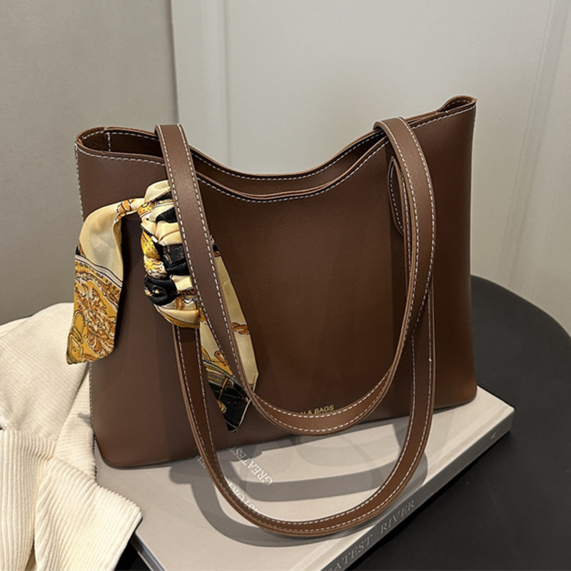 Damen moderne Henkeltasche mit stilvollem Knoten-Detail Nord Taschen
