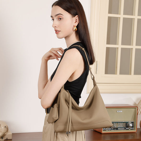Damen Hobo-Tasche mit geräumiger Innenaufteilung und verstellbarem Schulterriemen Nord Taschen