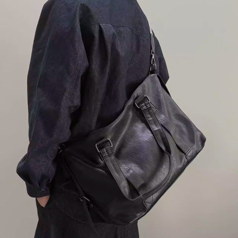 Damen Tragetasche mit verstellbarem Schulterriemen und robustem Design Nord Taschen