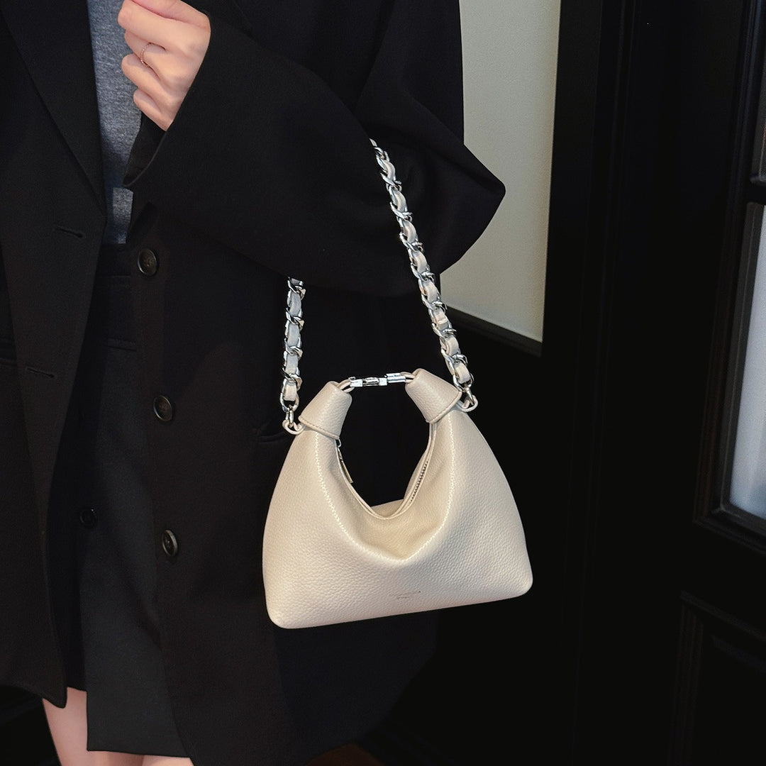Damen Hobo-Tasche mit schimmernder Oberfläche und trendigem Kettenakzent Nord Taschen