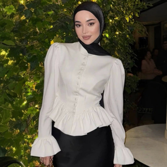 Damen Taillierte Peplum-Bluse mit Stehkragen, bezogener Knopfleiste und Puffärmeln Nord Taschen