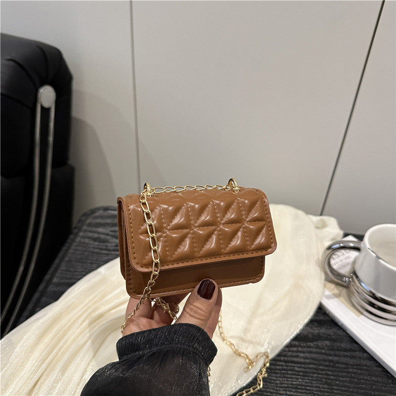 Damen elegante Clutch im strukturierten Design Nord Taschen