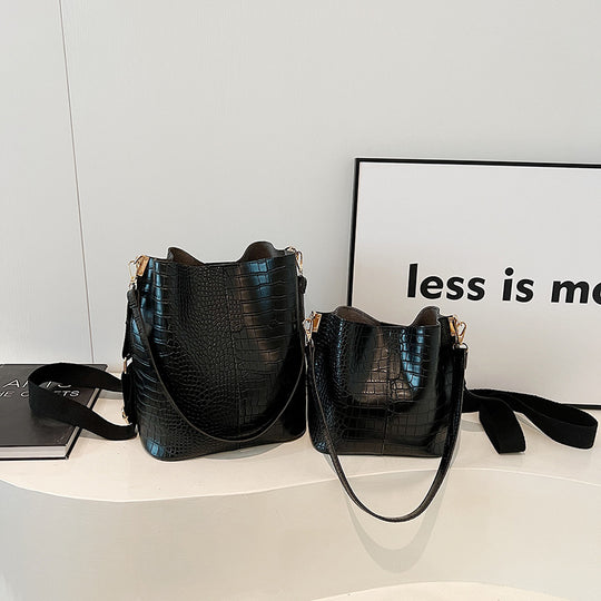 Damen-Handtasche im stilvollen Krokodil-Look mit verstellbarem Schulterriemen | Nord Taschen