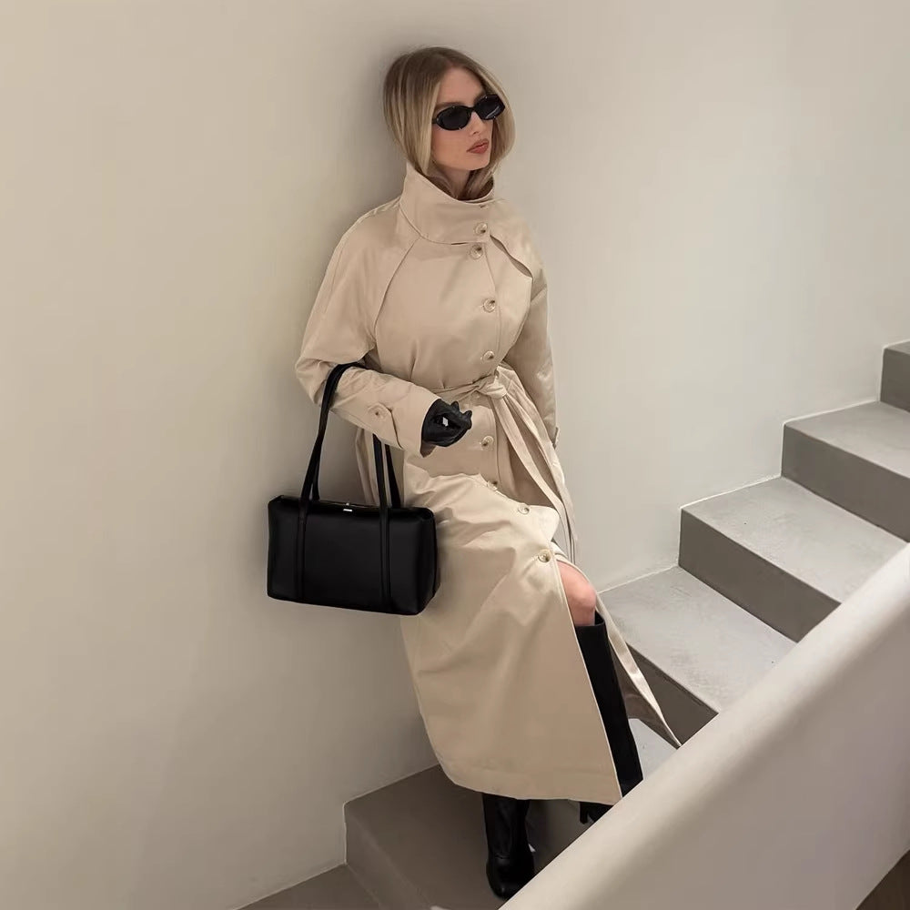 Damen Maxilanger Trenchmantel mit hohem Stehkragen, doppelreihiger Knopfleiste und Bindegürtel Nord Taschen