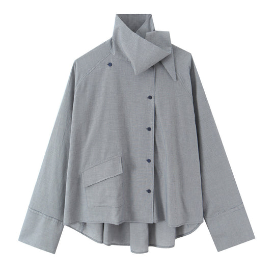 Damen Oversize-Bluse mit hohem Schalkragen und asymmetrischer Knopfleiste Nord Taschen