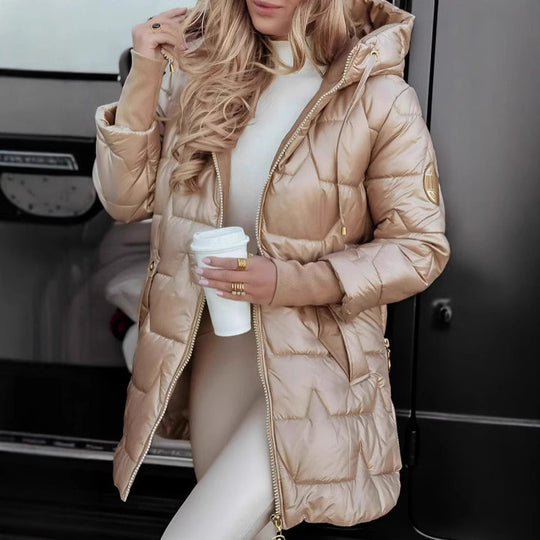 Damen Glänzende Steppjacke mit Kapuze, Kordelzug und leicht tailliertem Schnitt Nord Taschen