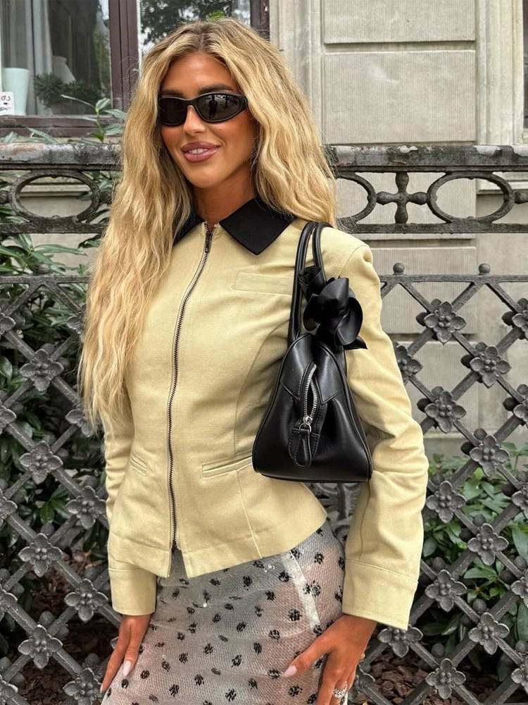 Damen Kurzjacke mit kontrastkragen und taillierter Silhouette Nord Taschen