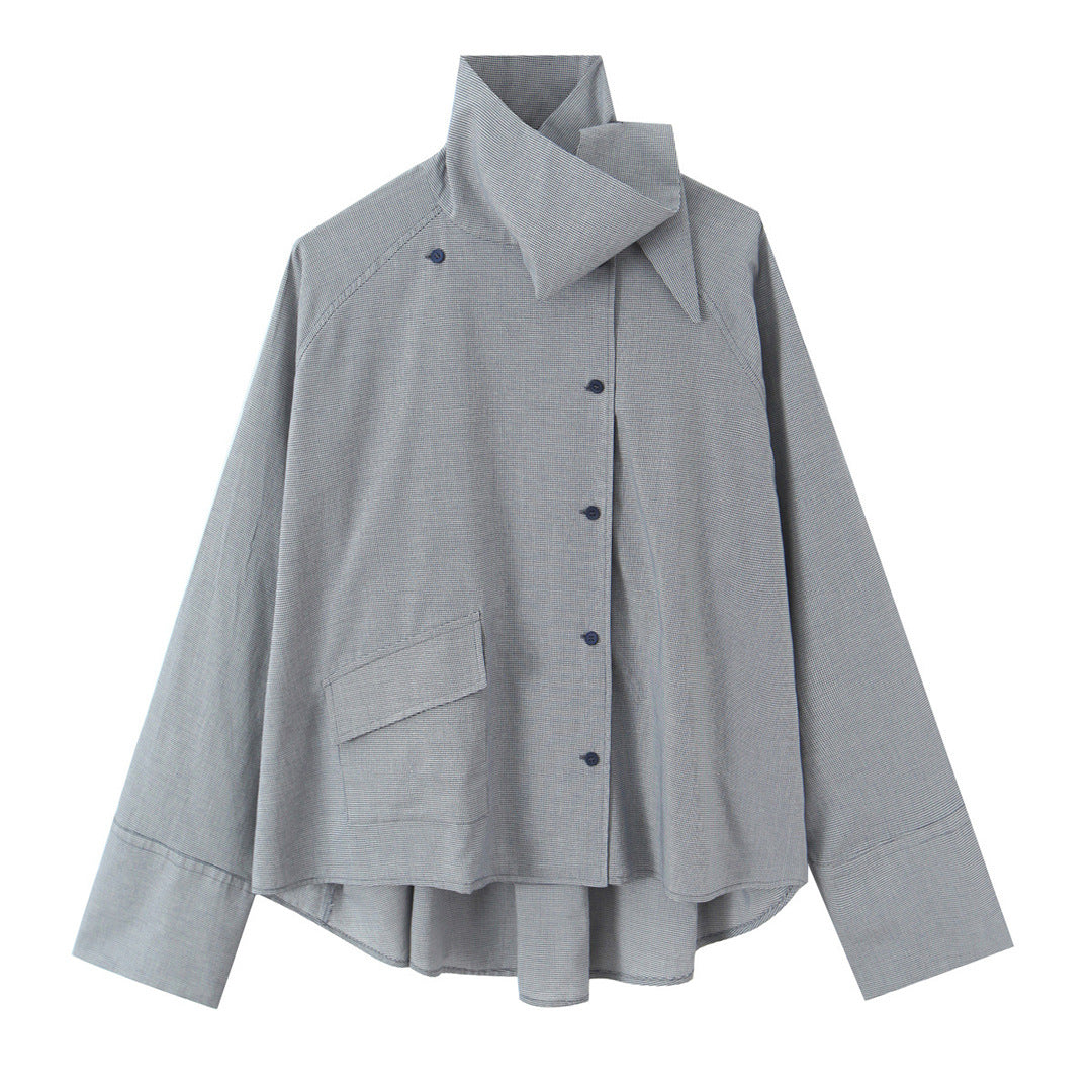 Damen Oversize-Bluse mit hohem Schalkragen und asymmetrischer Knopfleiste Nord Taschen