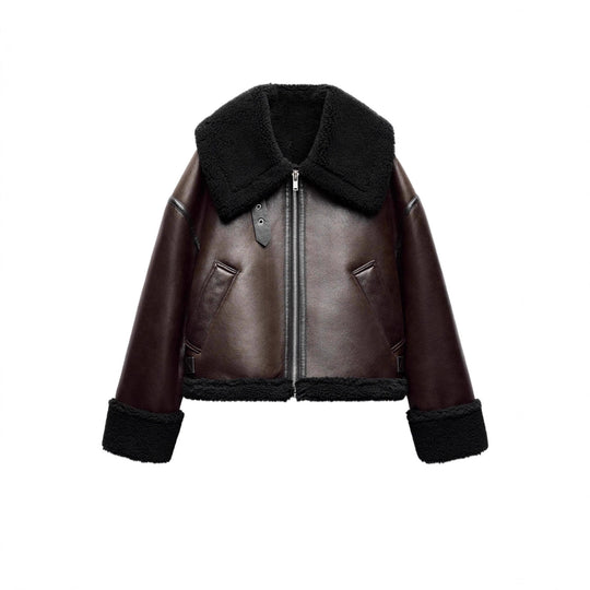 Damen Kurz geschnittene Aviator‑Jacke aus Lammfellimitat mit großem Teddykragen Nord Taschen