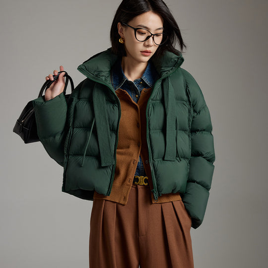 Damen Kurz geschnittene Boxy-Steppjacke mit voluminöser Kapuze und Kordelzug Nord Taschen