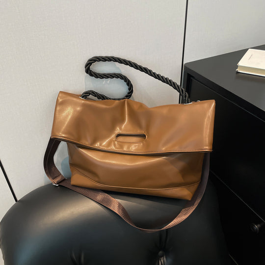 Damen Umhängetasche aus hochwertigem Kunstleder mit praktischem Magnetverschluss Nord Taschen