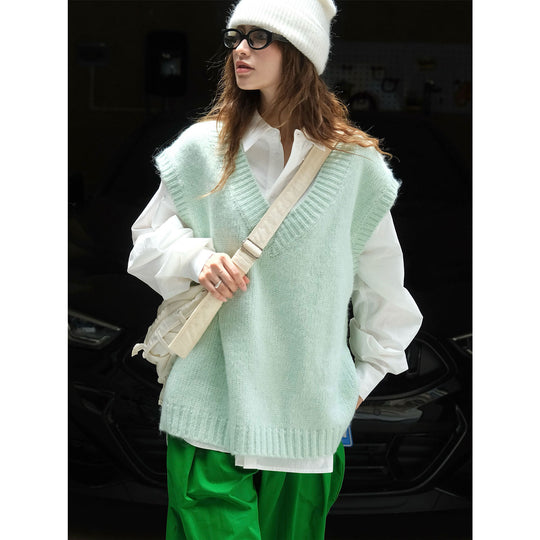 Damen Weite Flauschige V‑Neck Strickweste im Mohair‑Look Nord Taschen