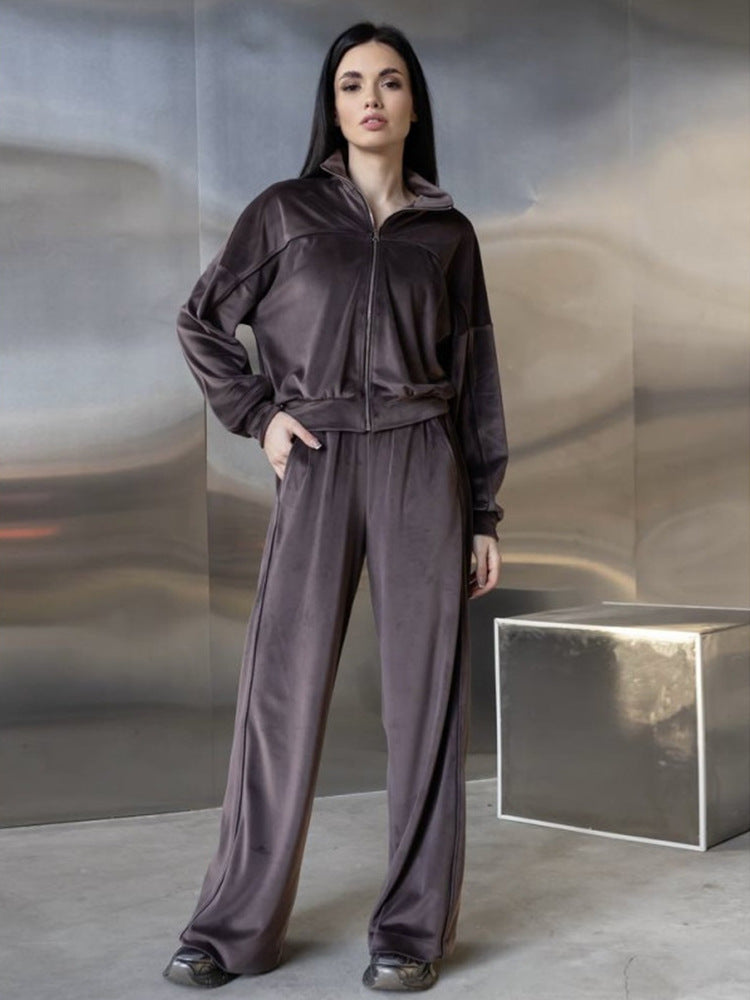 Damen ausgestelltes Velours-Jogginganzug-Set mit kurzer Reißverschlussjacke und hochtaillierter Kordelhose Nord Taschen