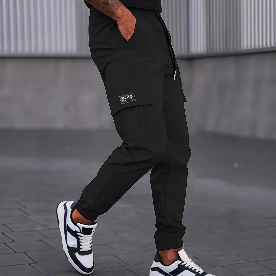Herren Utility-Cargohose im Joggerstil mit Tunnelzugbund elastischen Beinabschlüssen und Multifachtaschen Nord Taschen