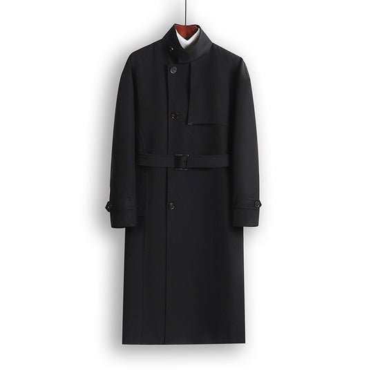 Herren Langgeschnittener Minimalistischer Trenchcoat mit Schalkragen und verstellbaren Ärmelriemen Nord Taschen