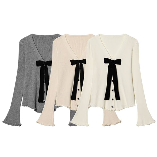 Damen Feinstrick-Cardigan mit V-Ausschnitt, Samtschleife und Herzknöpfen Nord Taschen