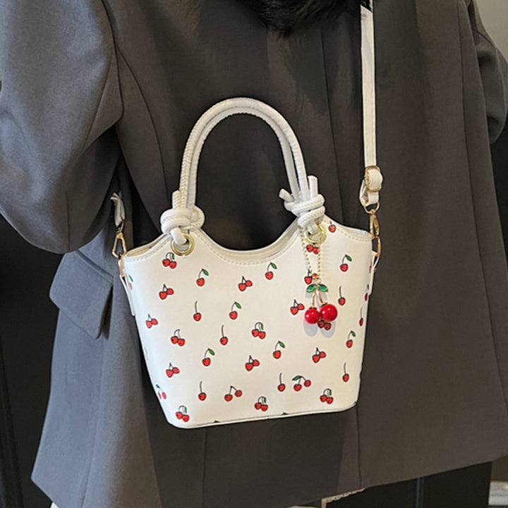 Damen Handtasche mit charmantem Kirschdesign und eleganten Details Nord Taschen