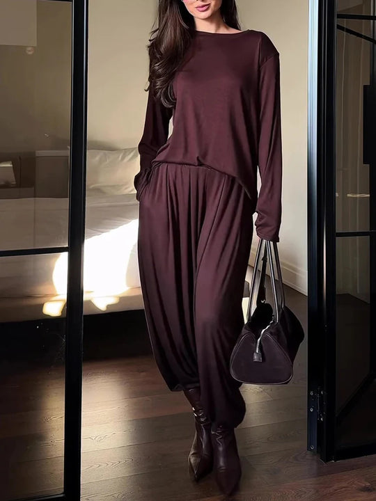 Damen Oversize-Seidiges Ensemble mit kastigem Oberteil und ballonförmiger Plissee-Hose Nord Taschen