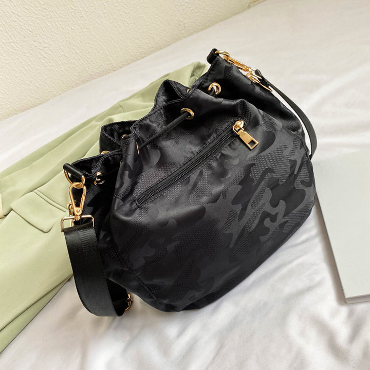 Damen Hobo-Tasche mit elegantem Kordelzug und praktischen Reißverschlussfächern Nord Taschen